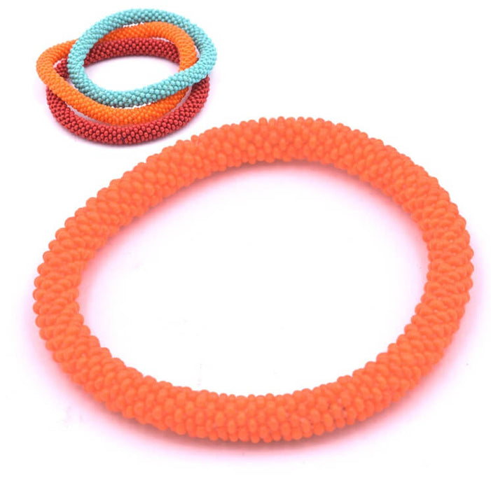 Bracelet jonc crocheté Népalais uni orange 65mm (1)